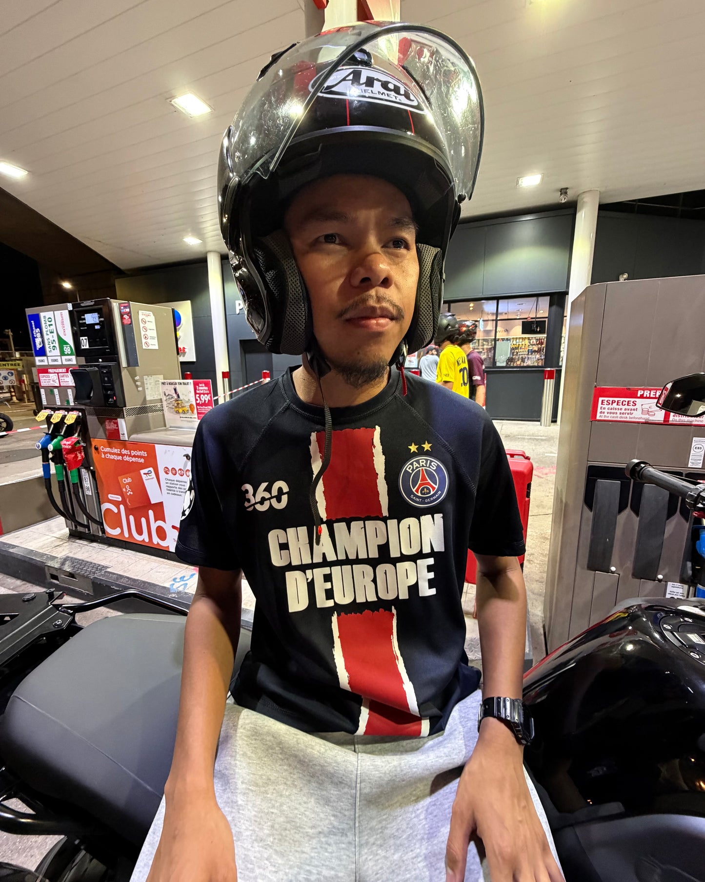 MAILLOT 360 PSG CHAMPION D’EUROPE 2026 NAVY PRÉCOMMANDE